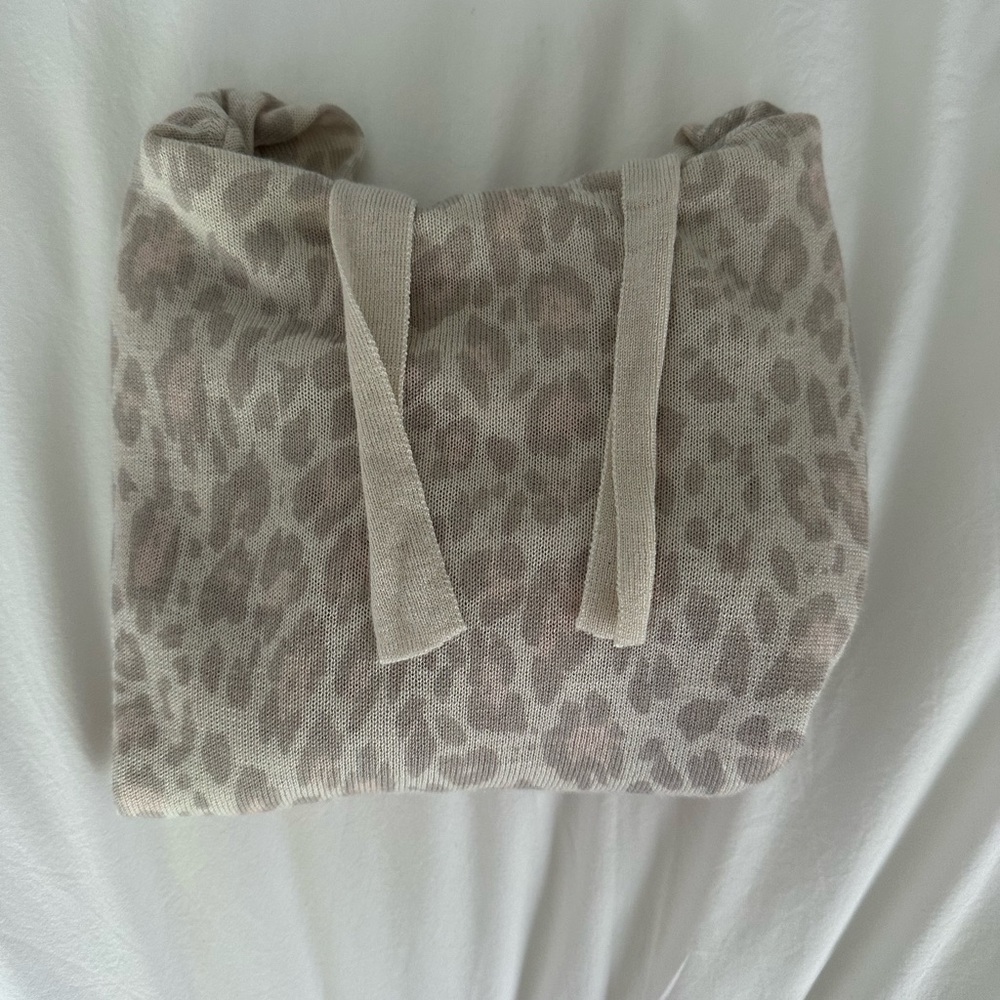 leopard sweater with hood